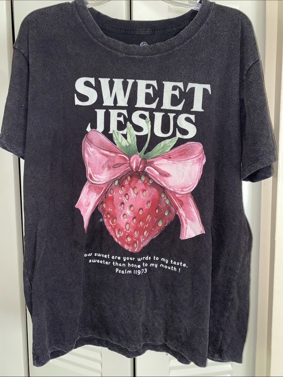 vintage threadz Tops - Vintage Threadz • Sweet Jesus • Strawberry Graphic Tee